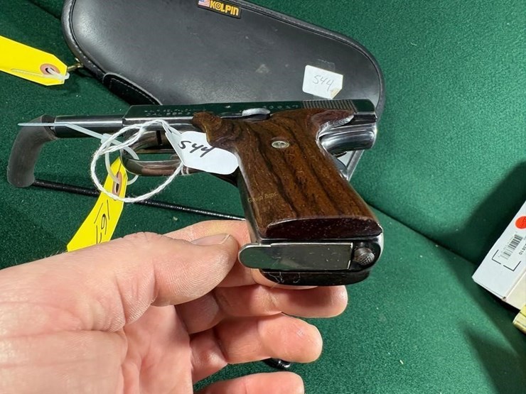 h&r-32-cal-pistol-image-8