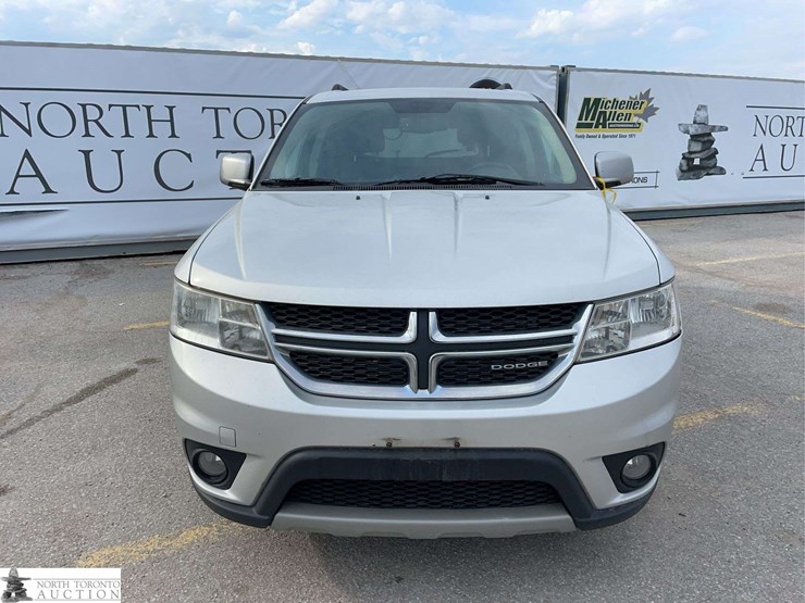 2011-dodge-journey-image-2