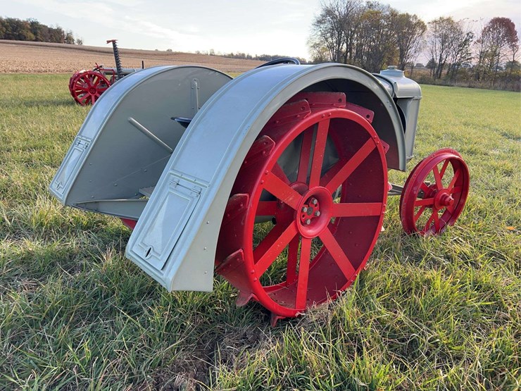 1923-fordson-tractor-image-5