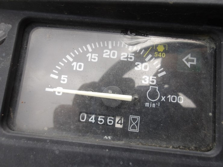 #6455-•-jd-2305-hst-compact-tractor-image-12