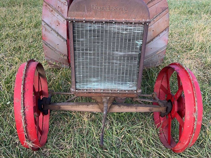 1920-fordson-tractor-image-8