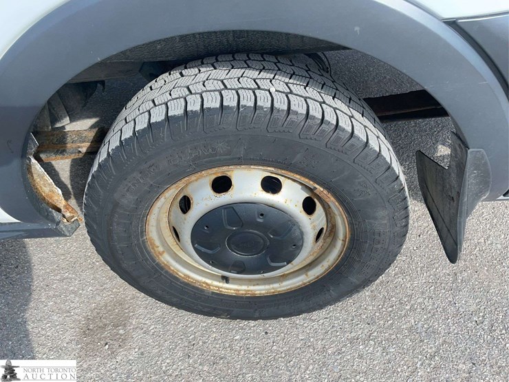 2016-ford-transit-image-22