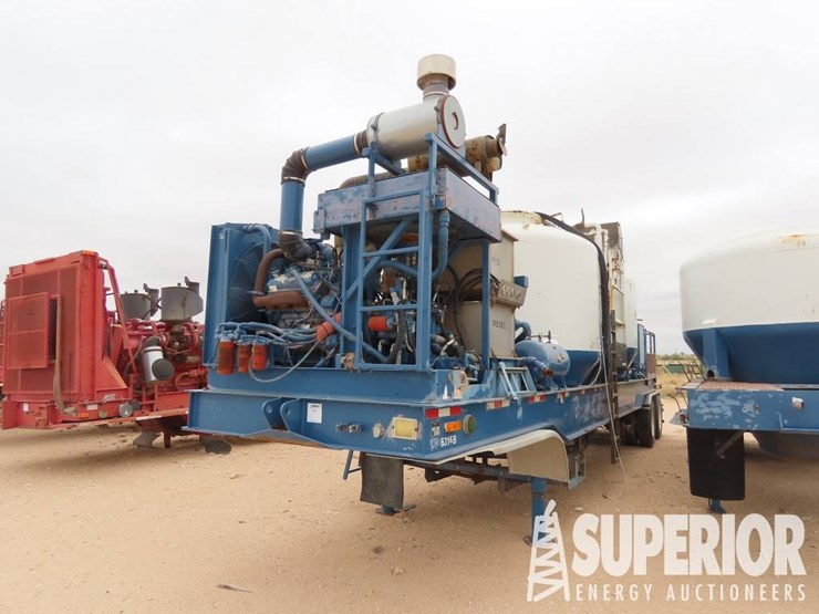 2001-stewart-&-stevenson-660-image-1