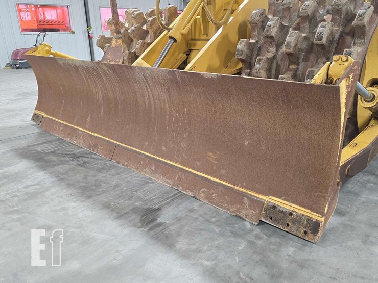 2015-caterpillar-815f-2-image-9