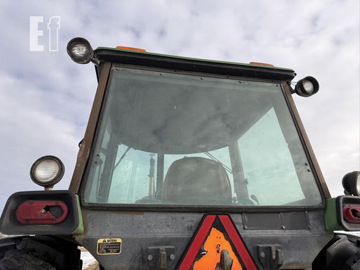 john-deere-4040-image-30