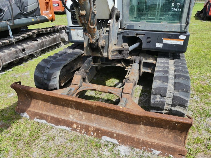 2011-bobcat-e80-image-10