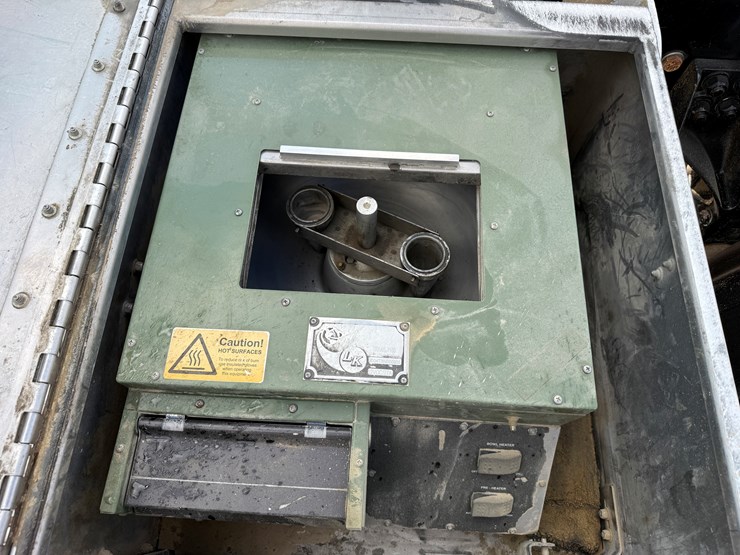 2020-kenworth-t880-image-21