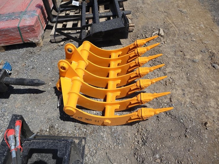 caterpillar-305-image-1