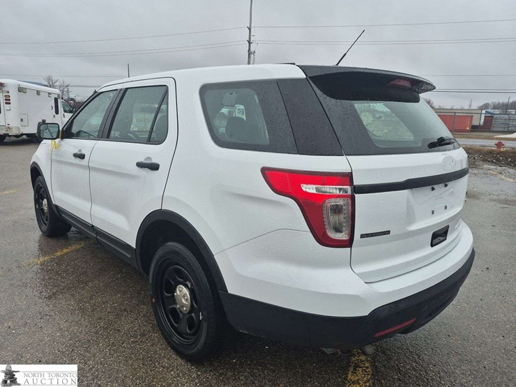 2014-ford-explorer-image-7