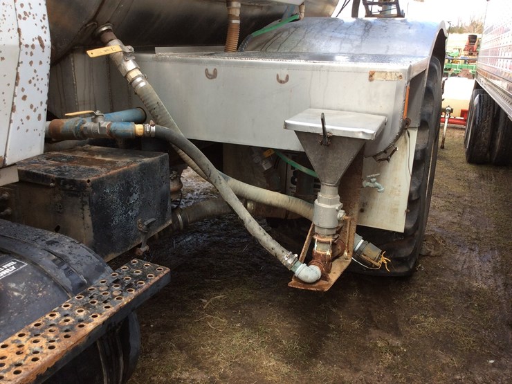 1990-ford-l8000-image-4