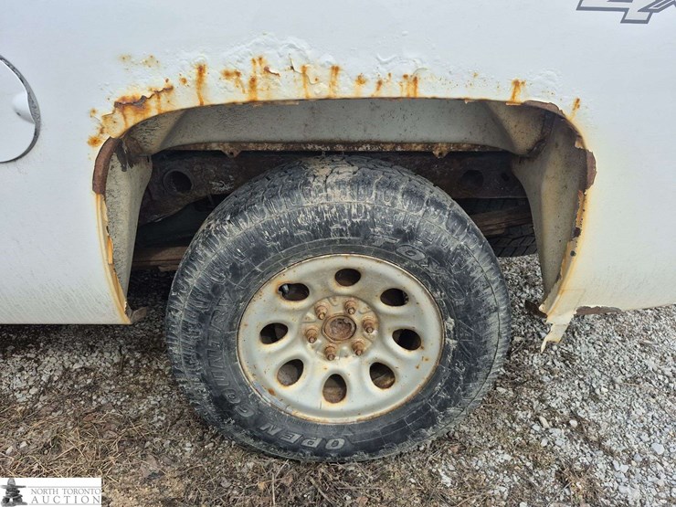 2013-chevrolet-silverado-1500-image-23