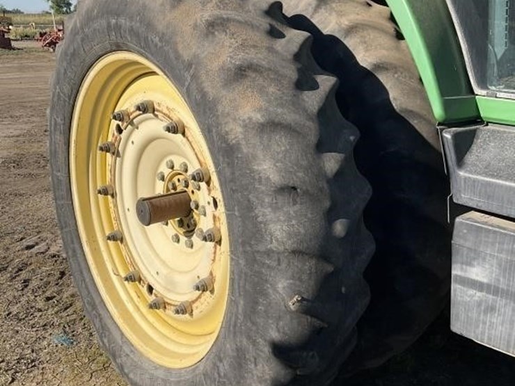 john-deere-8210-image-15