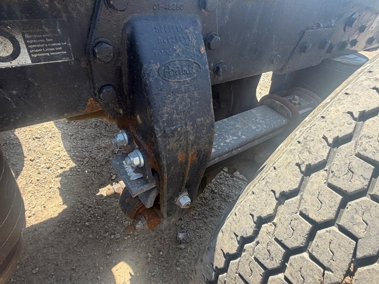 2009-peterbilt-367-image-26