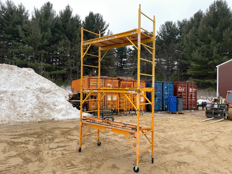 #3948-•-(2)-rolling-bil-jax-scaffolding-image-1