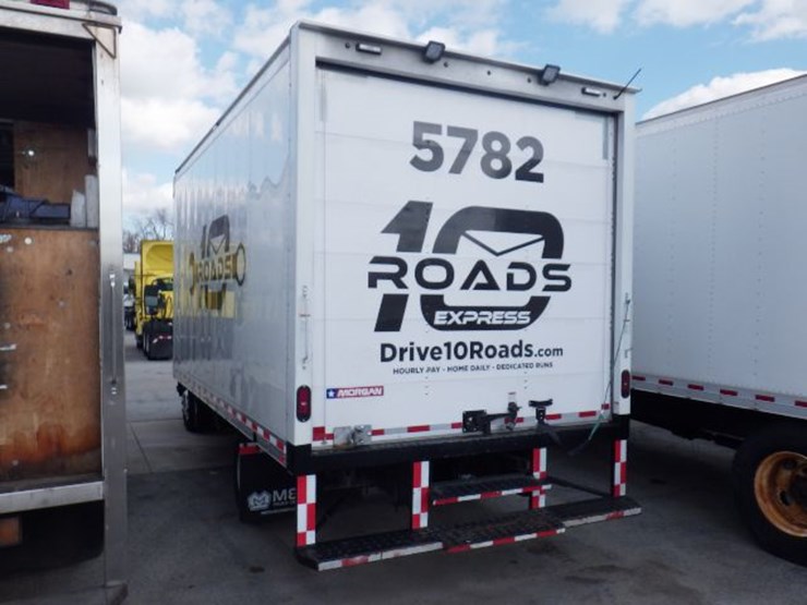 2023-isuzu-npr-hd-image-9