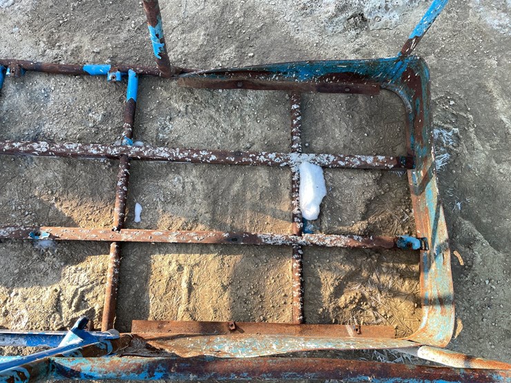 #3943-•-used-man-lift-basket-image-13