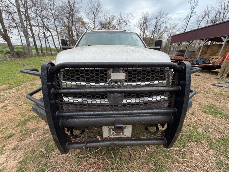 2014-dodge-ram-5500-image-12