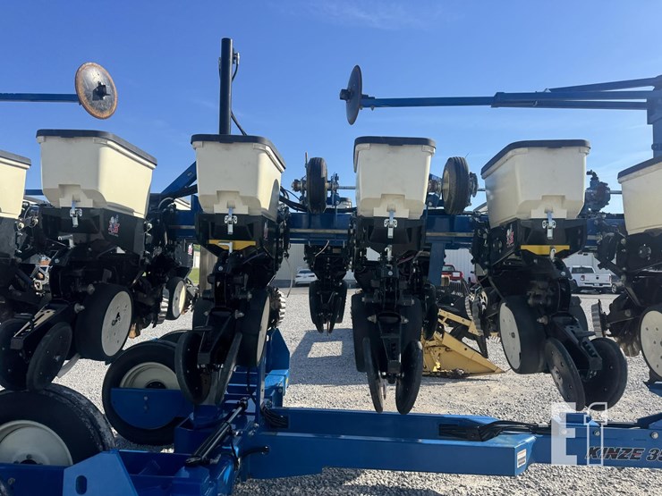 kinze-3500-image-9