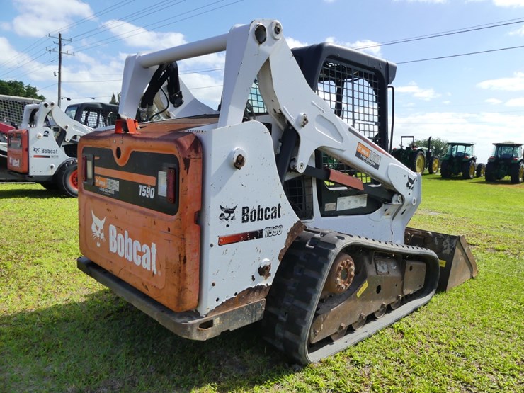 2015-bobcat-t590-image-3