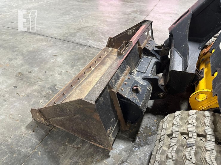 2021-jcb-3ts-8t-image-11