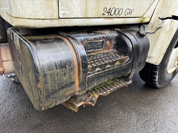 1991-international-4700-image-21