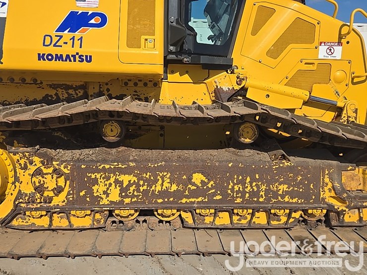 2023-komatsu-d61px-24-image-19