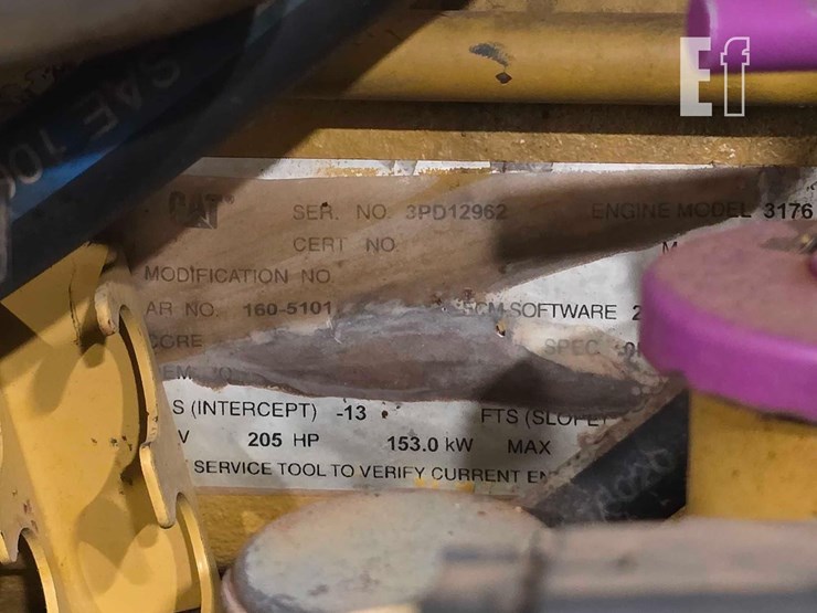 2005-caterpillar-140h-image-25