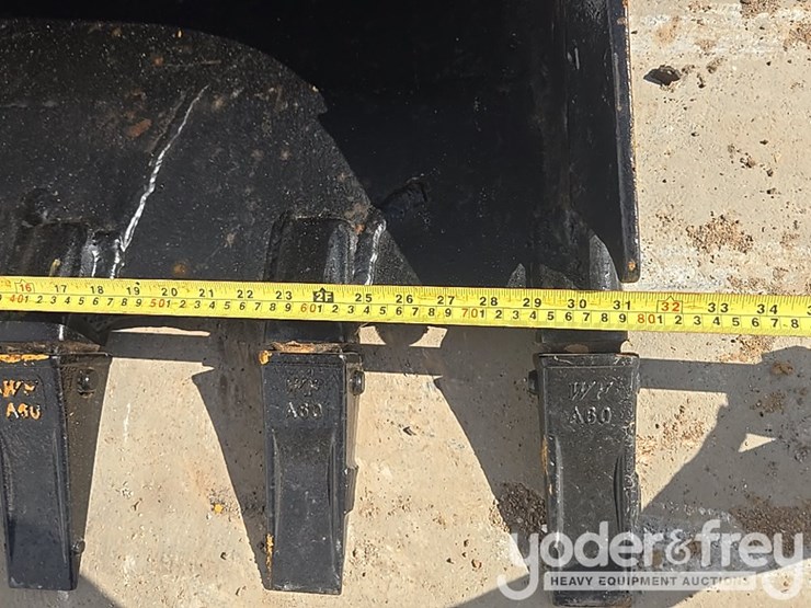 2018-caterpillar-305.5-image-27