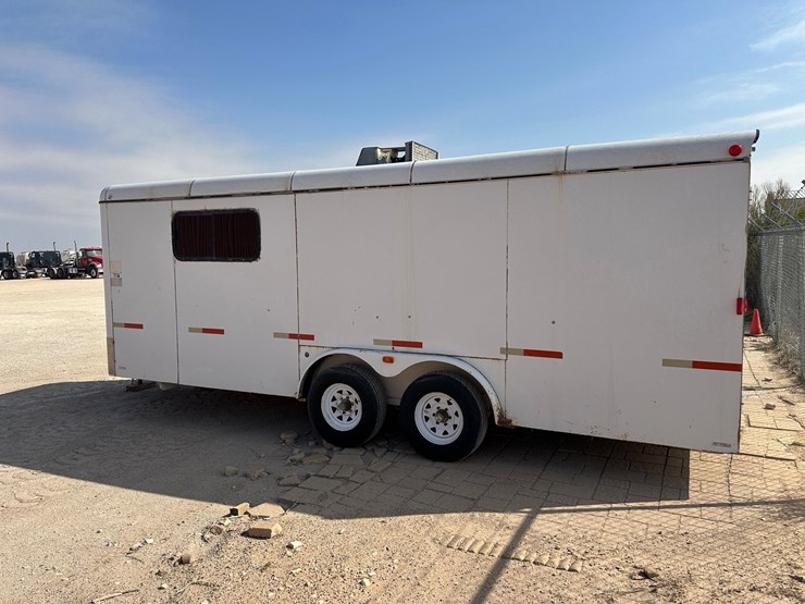2006-w-w-trailer-20'-t/a-enclosed-trailer-image-9