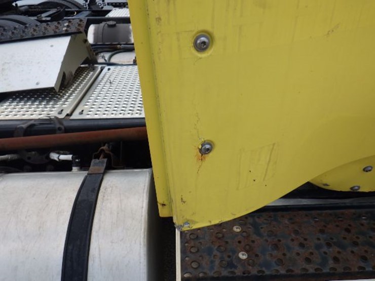 2016-international-8600-image-3