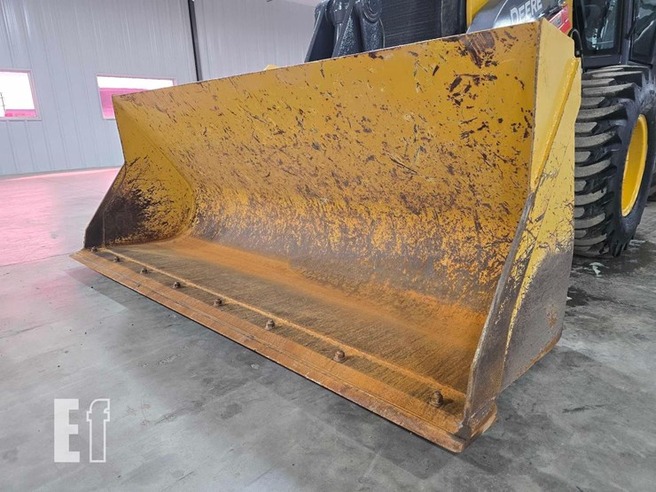 2023-deere-320-p-tier-image-9