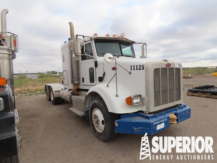 2013-peterbilt-365-image-2