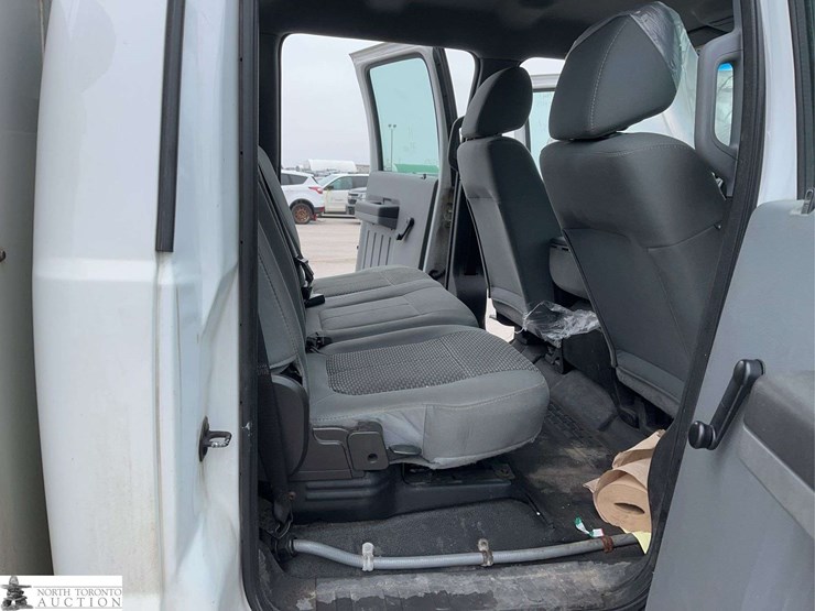 2011-ford-f550-image-24