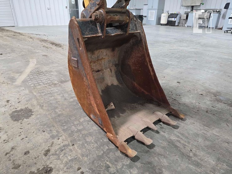 2005-caterpillar-420d-it-image-15