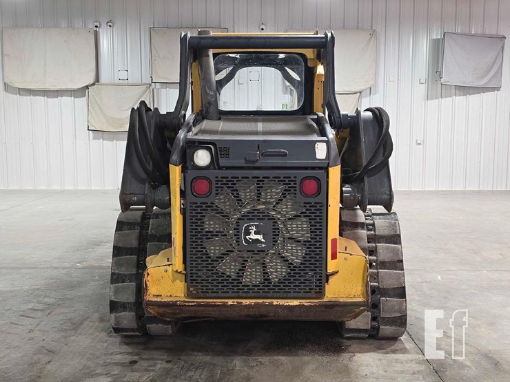 2014-deere-323e-image-8