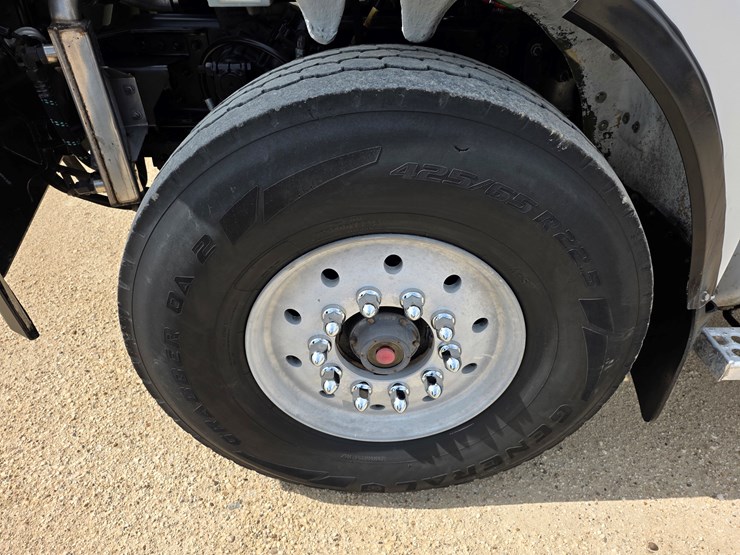 2022-westernstar-daycab-4700-concrete-mixer-truck-image-14