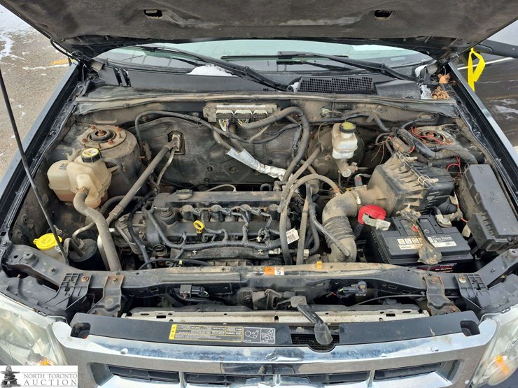 2011-ford-escape-xlt-image-10