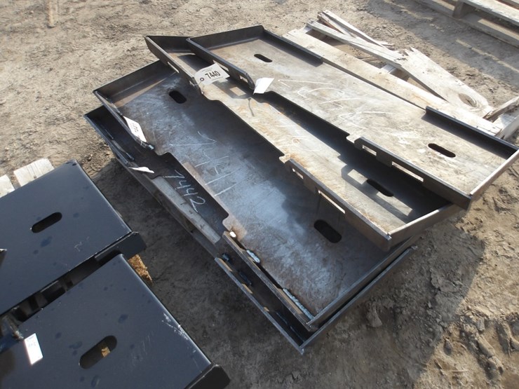 #7437-•-formed-skid-steer-frame-image-4