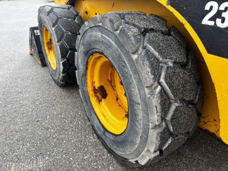 2009-caterpillar-232b2-image-62