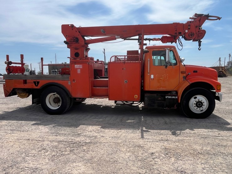 1999-international-4900-image-4