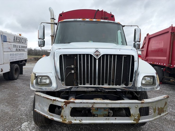 2004-international-7400-image-11