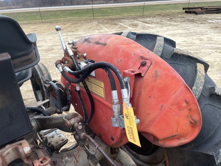 massey-ferguson-230-image-19