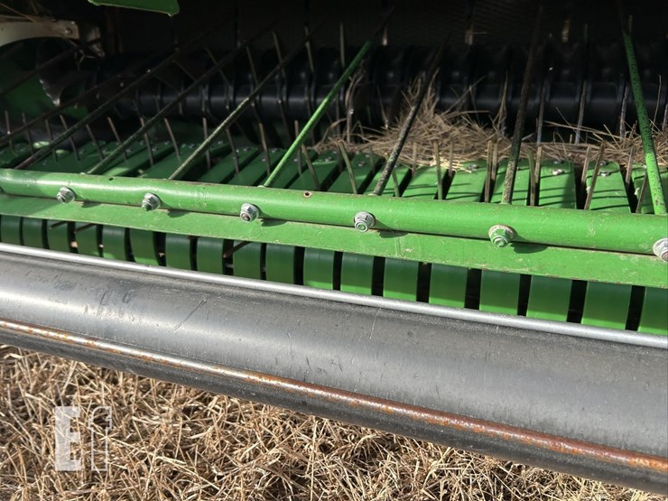 2019-john-deere-560m-image-13