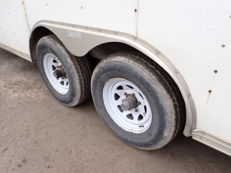 2011-car-mate-trailers-24-ft-t/a-enclosed-trailer-image-19