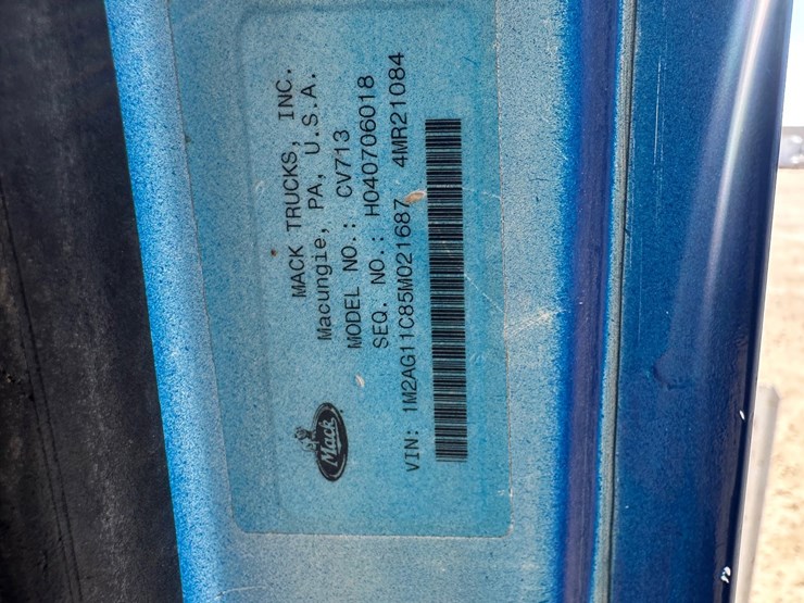 2005-mack-cv713-mixer-truck-image-17