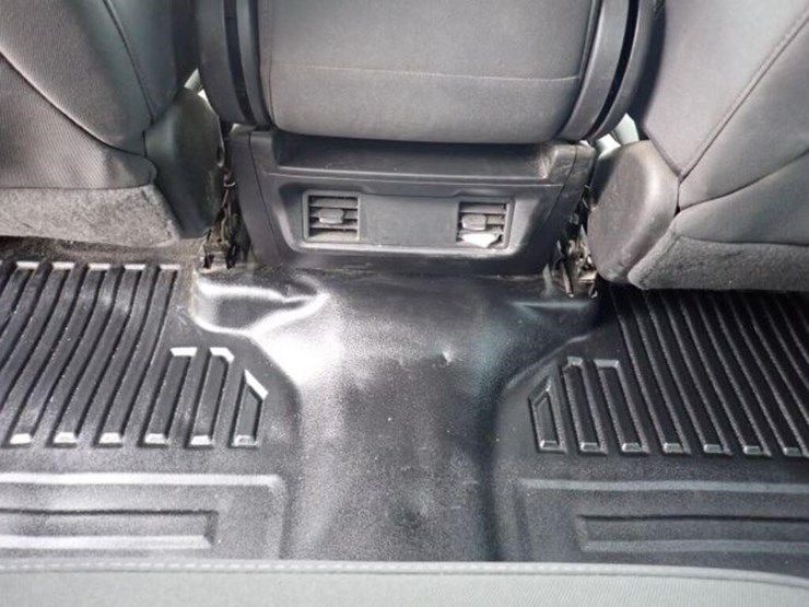 2022-chevrolet-2500hd-image-27