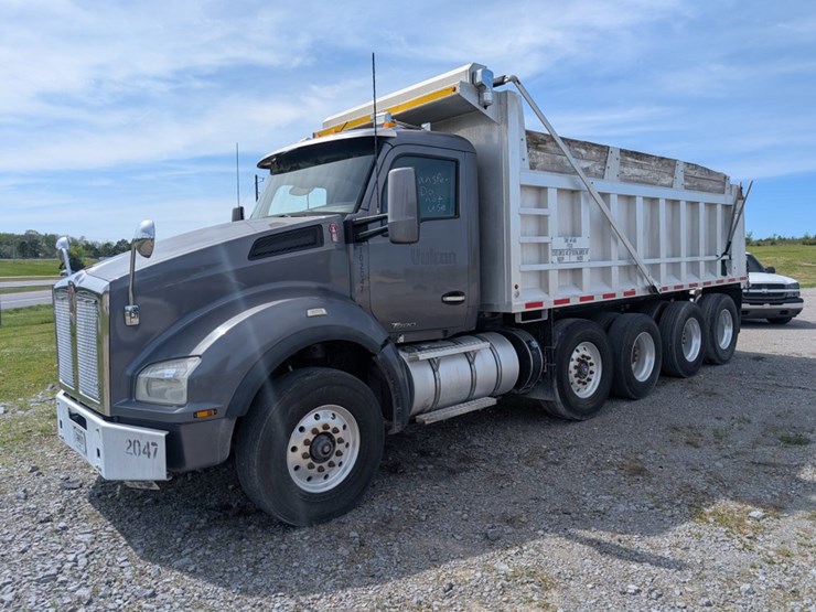 2017-kenworth-t880-image-1