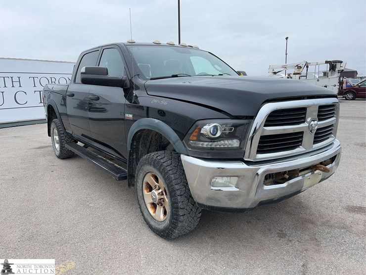 2016-dodge-2500-image-3