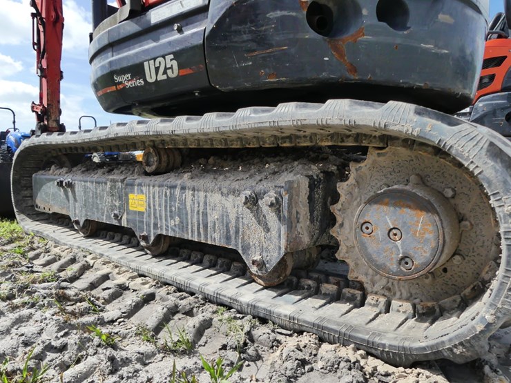 2021-kubota-u25-image-5