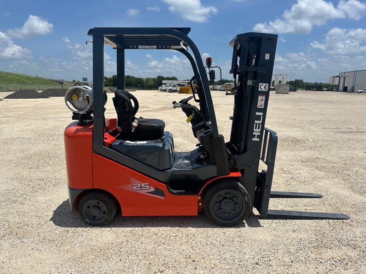 heli-5k-forklift-image-4